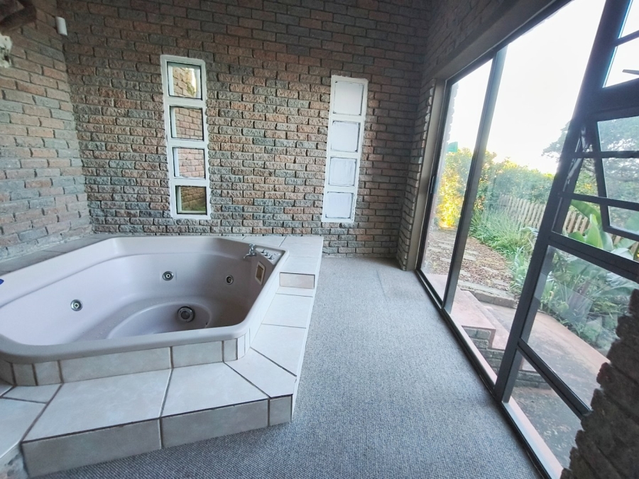 6 Bedroom Property for Sale in Dana Bay Western Cape